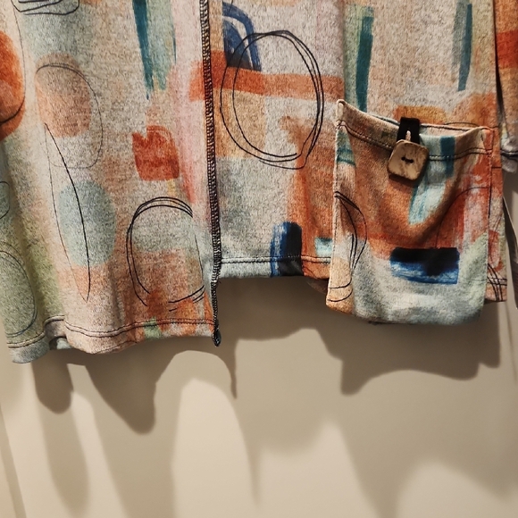 Colorful Abstract Top - Picture 5 of 5